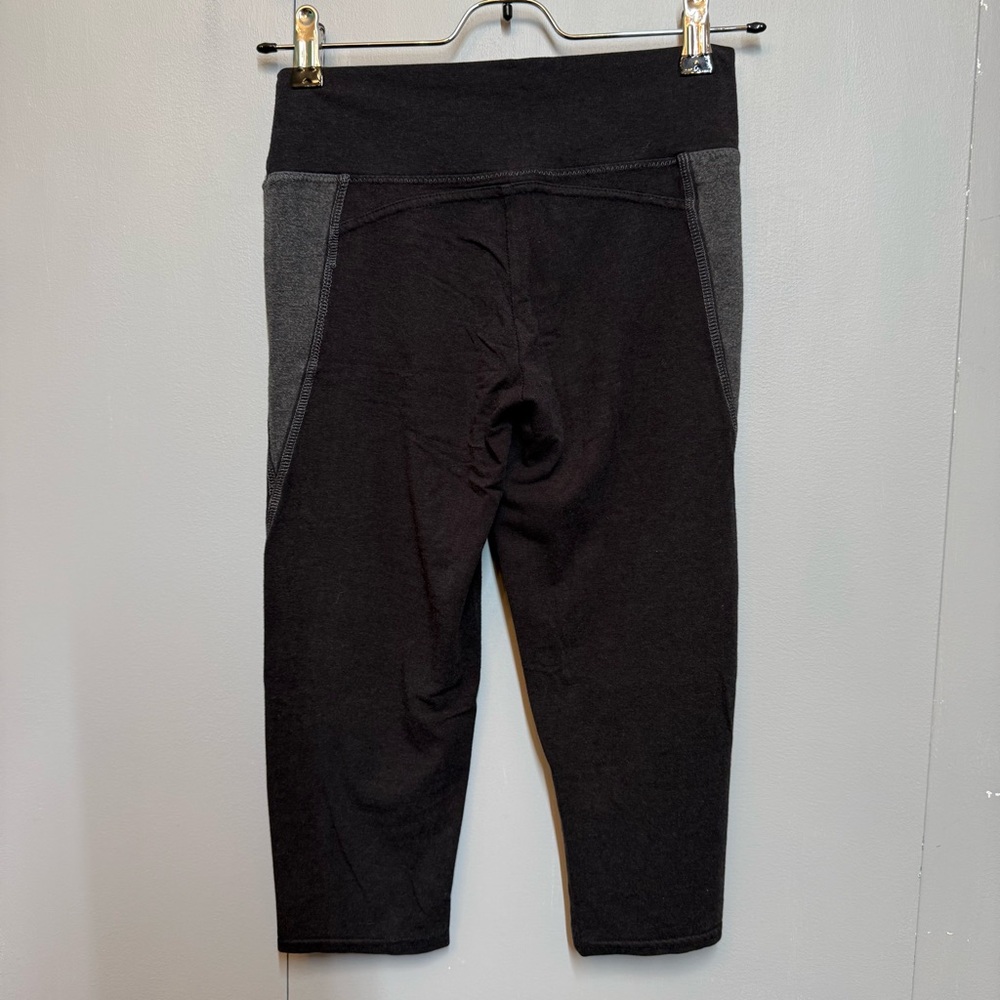 2 pair Green Apple Bamboo Yoga Capri Pants - Picture 3 of 5